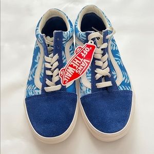 Women’s 7.5 old skool vans